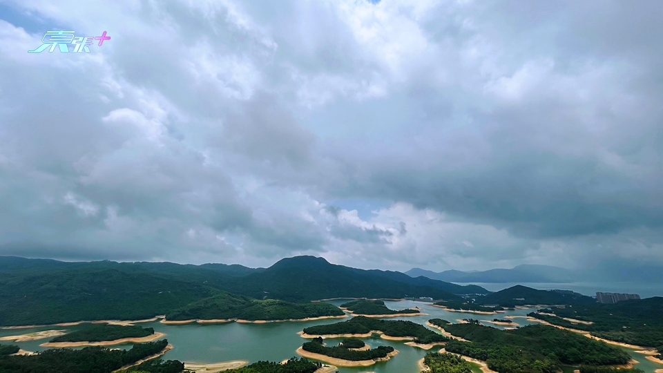 天文台｜明日間中有驟雨及幾陣狂風雷暴