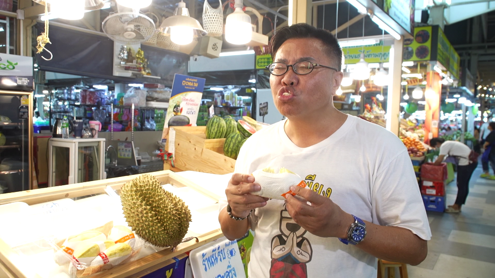 胡慧冲話唔太喜歡食海鮮嘅觀眾，可以幫襯熟食攤檔。